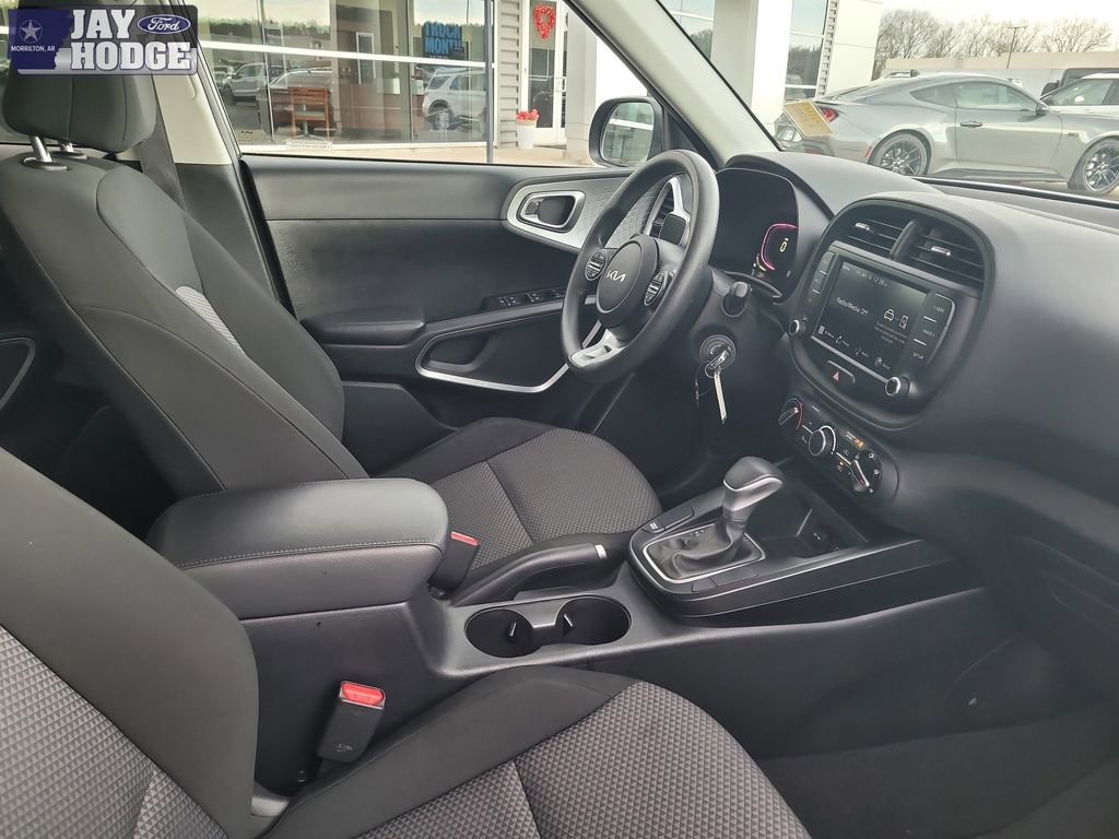 Used 2024 Kia Soul LX w/ Option Group 015 image 31