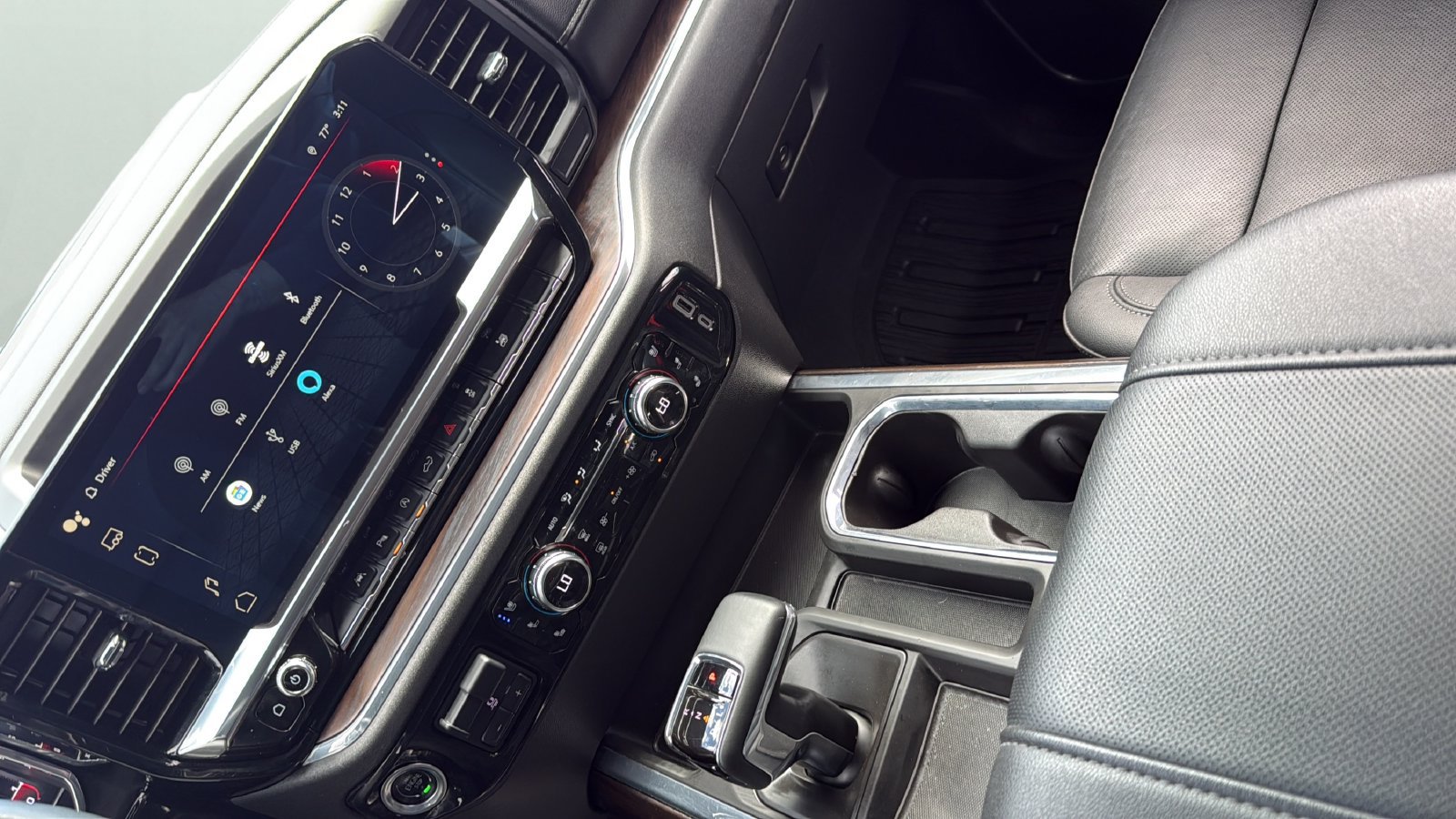 Used 2024 GMC Sierra 1500 SLT AWD/4WD image 17