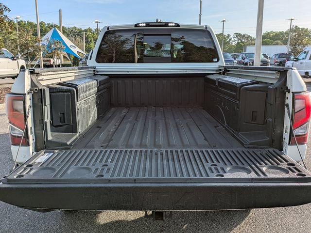 Used 2023 Nissan Titan PRO-4X image 13