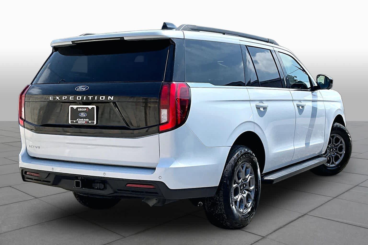 Certified 2025 Ford Expedition Active RWD image 7
