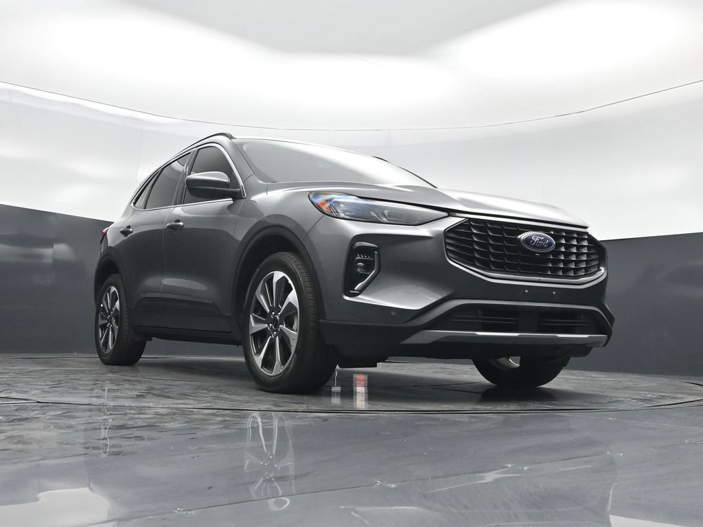 Certified 2023 Ford Escape Platinum AWD/4WD image 48