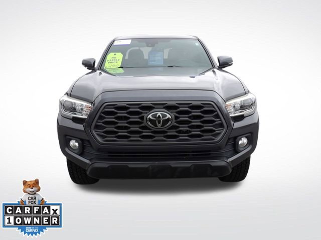 Used 2020 Toyota Tacoma TRD Off-Road image 2