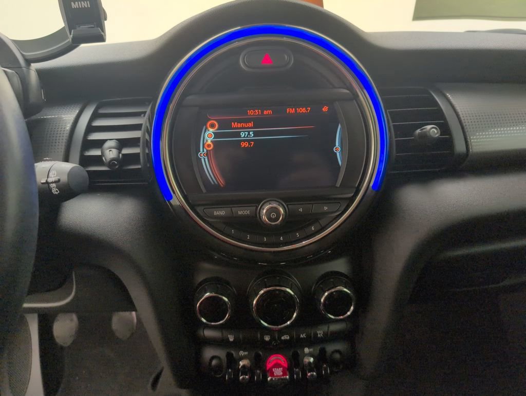 Used 2018 MINI Cooper 2-Door Hardtop image 27