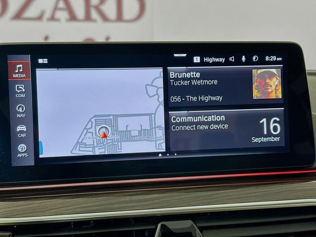 Used 2021 BMW 530i xDrive w/ Premium Package image 18