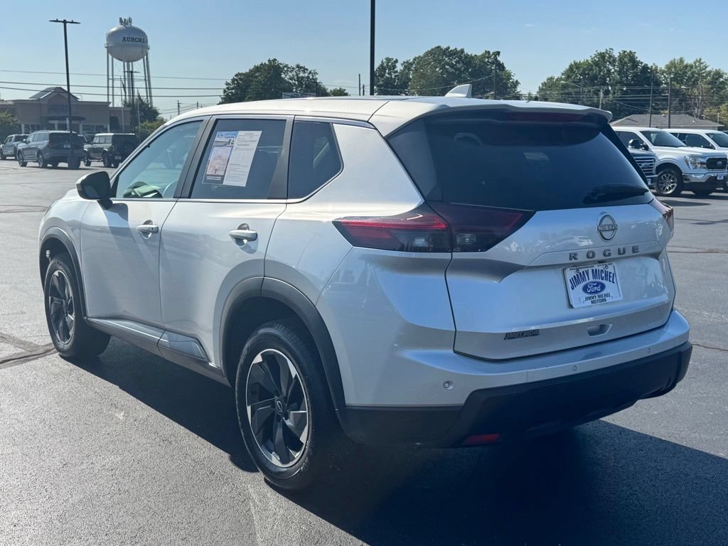 Used 2025 Nissan Rogue SV FWD image 26