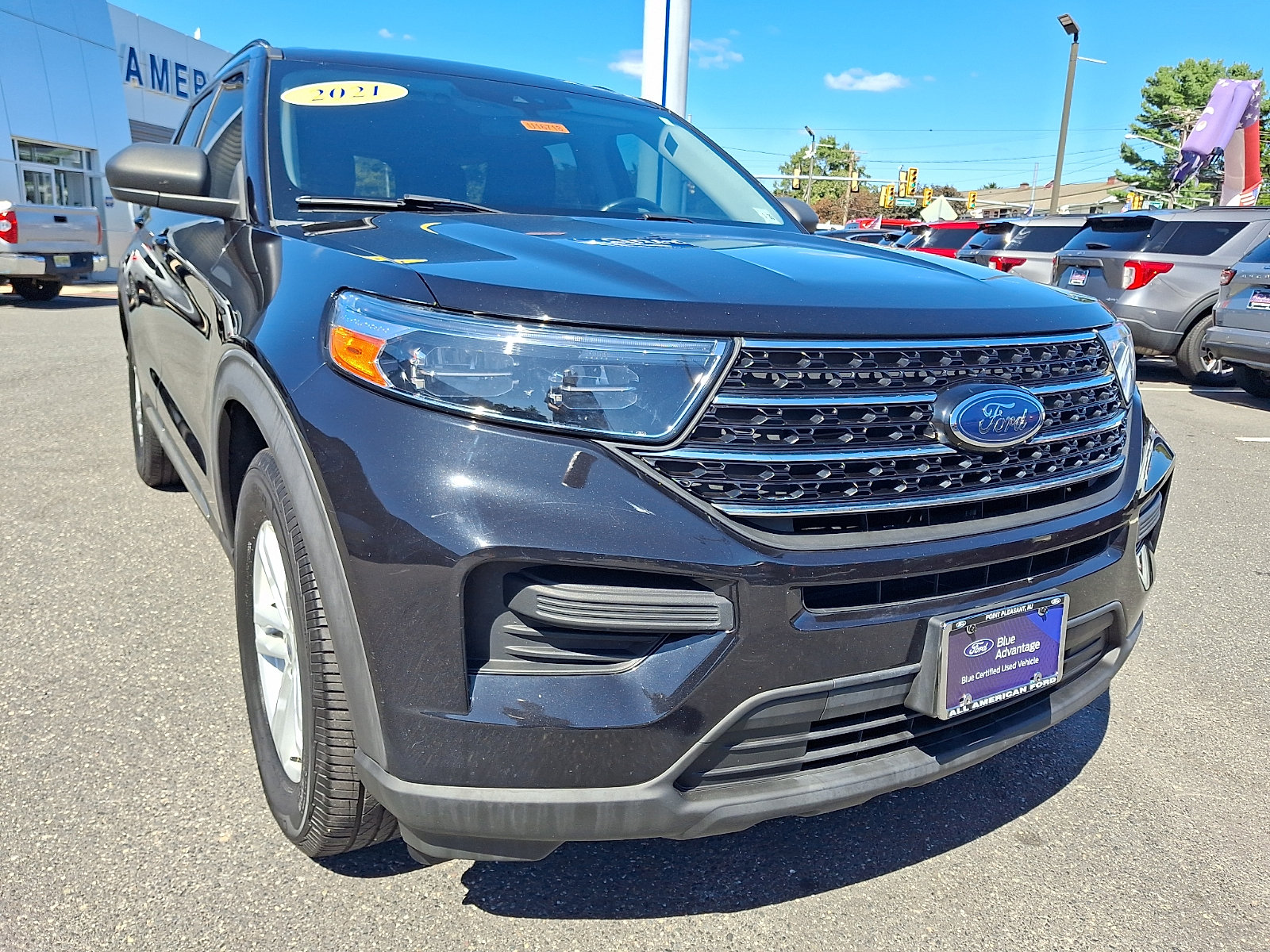 Certified 2021 Ford Explorer XLT AWD/4WD image 2