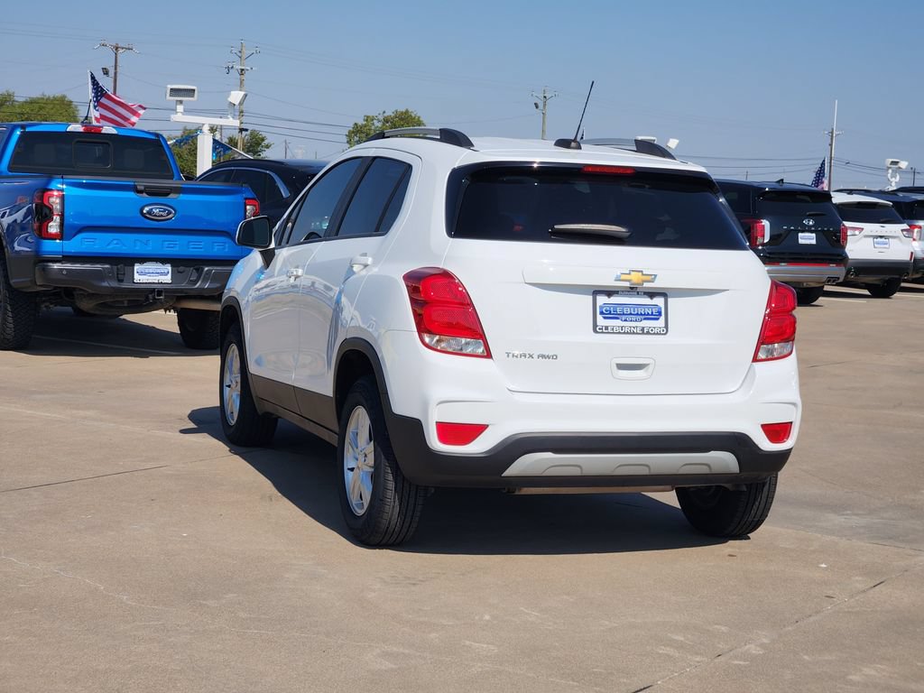 Used 2022 Chevrolet Trax LT w/ LT Convenience Package AWD/4WD image 5
