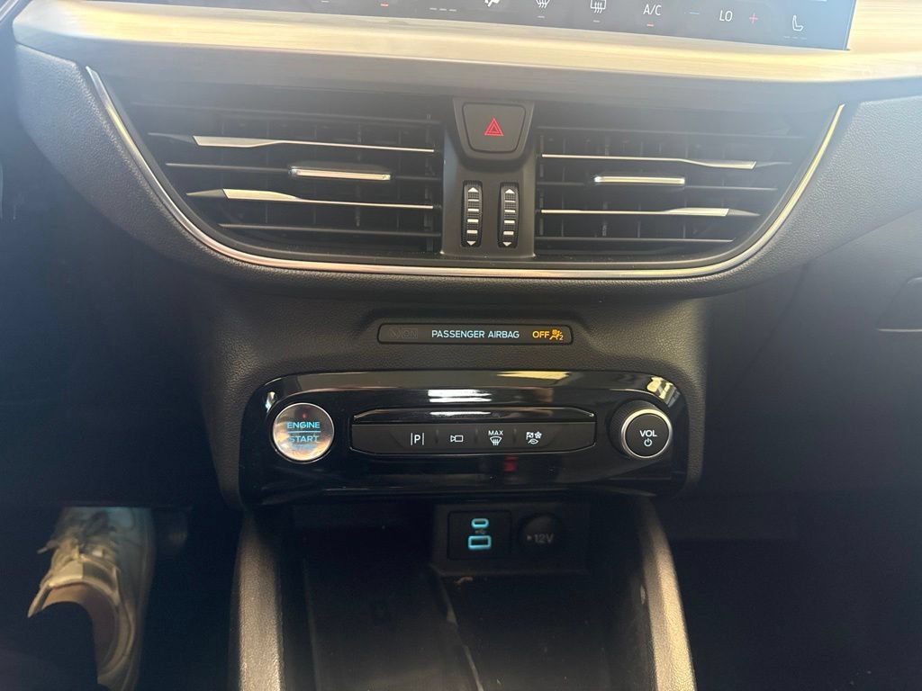 Certified 2023 Ford Escape Platinum AWD/4WD image 24