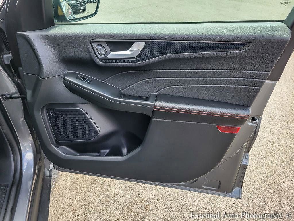 Certified 2023 Ford Escape ST-Line w/ Tech Pack #1 AWD/4WD image 25