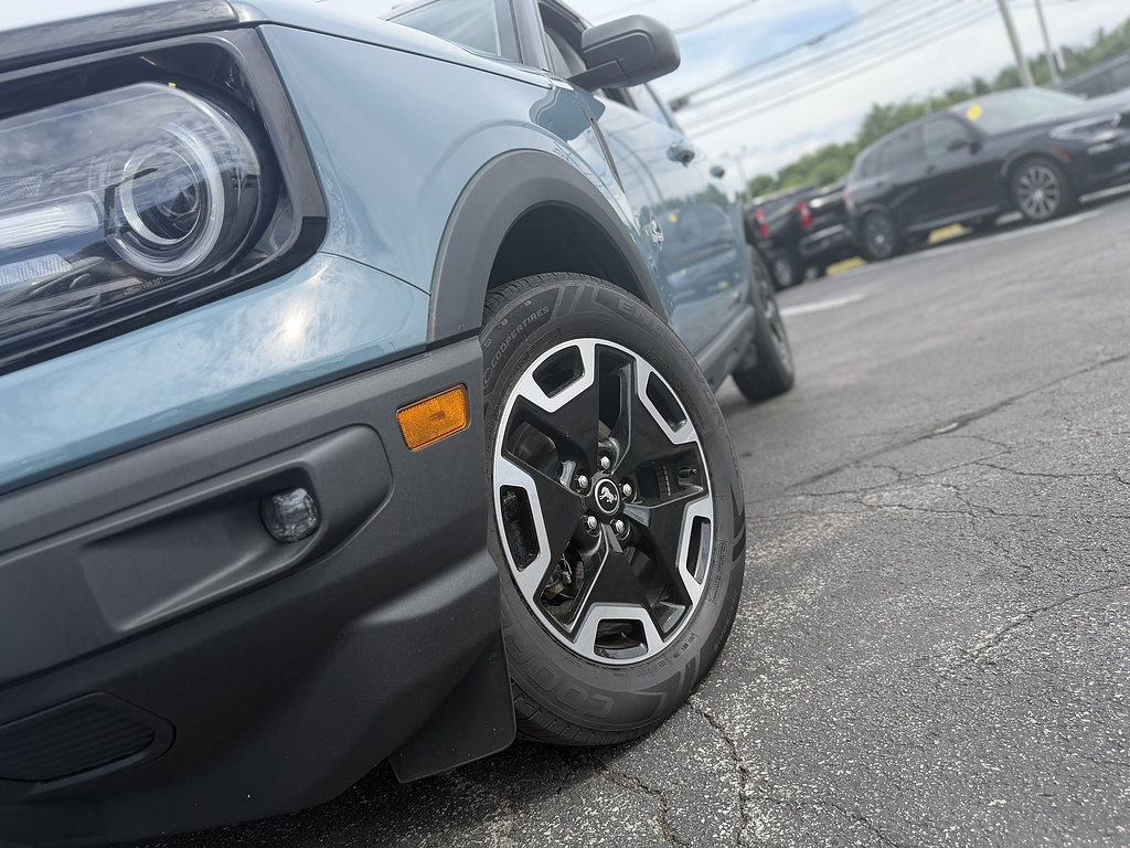 Certified 2023 Ford Bronco Sport Outer Banks AWD/4WD image 2