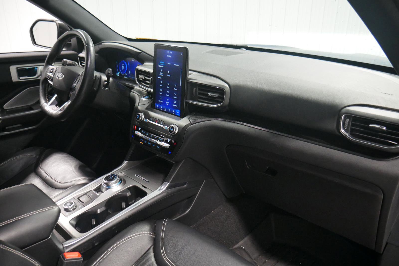 Certified 2020 Ford Explorer ST w/ ST Street Pack image 15