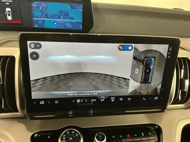 Certified 2025 Ford Expedition Active AWD/4WD image 23