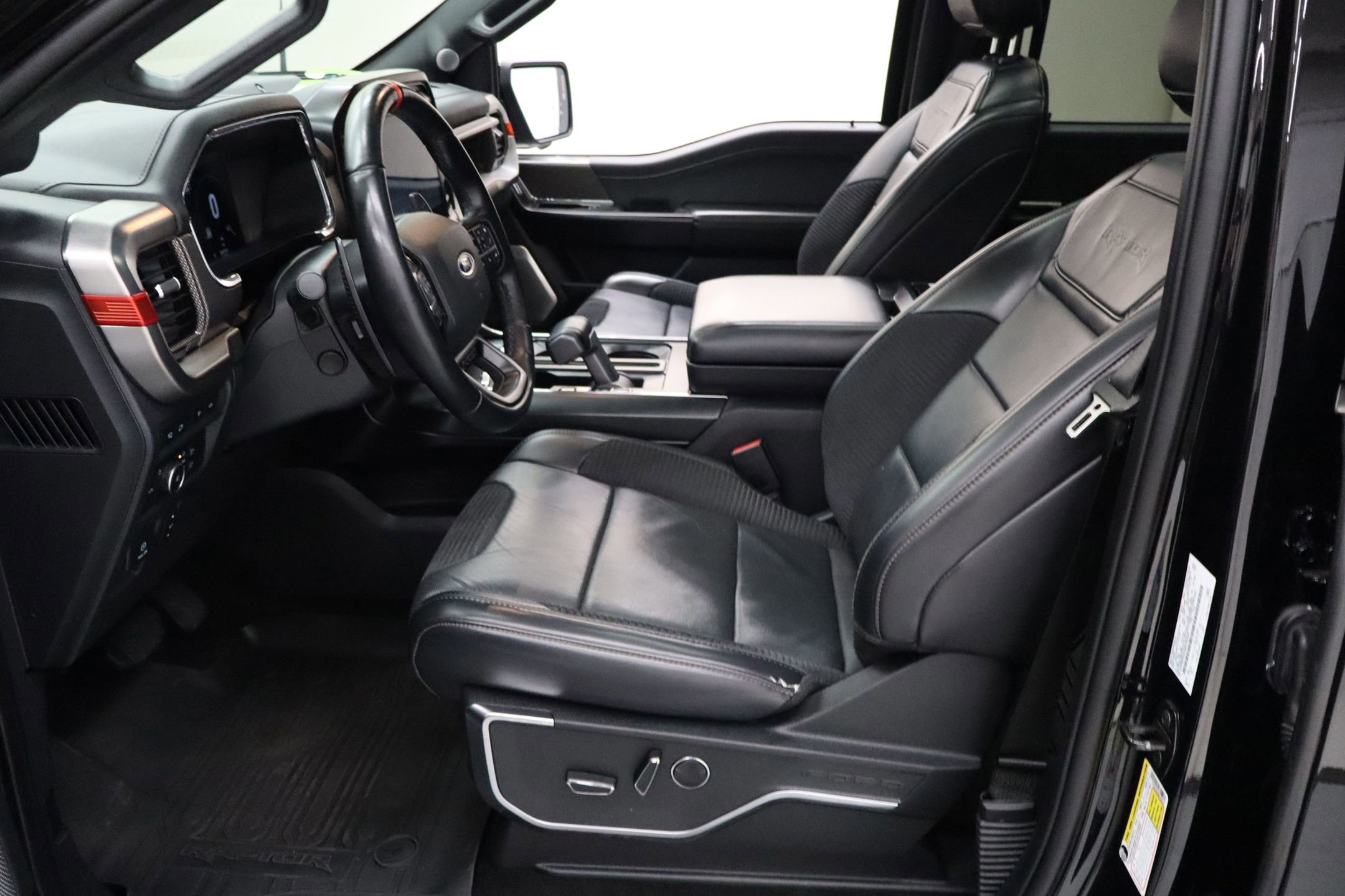 Certified 2021 Ford F150 Raptor w/ Equipment Group 801A High image 31