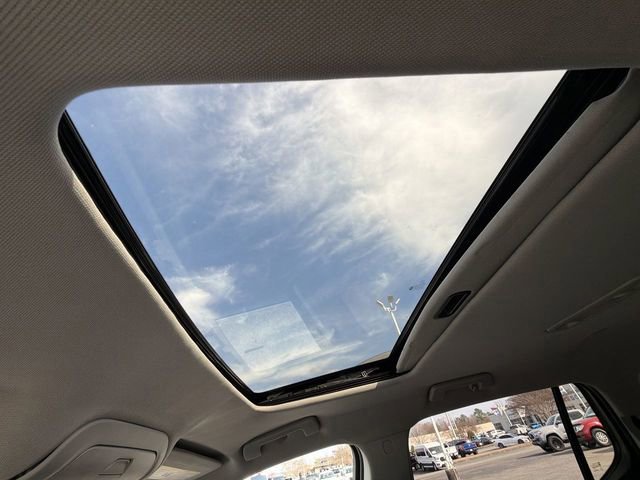 Used 2021 GMC Acadia SLT image 21