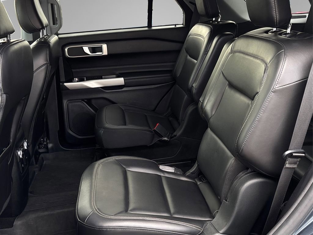 Certified 2022 Ford Explorer XLT w/ Equipment Group 202A image 14