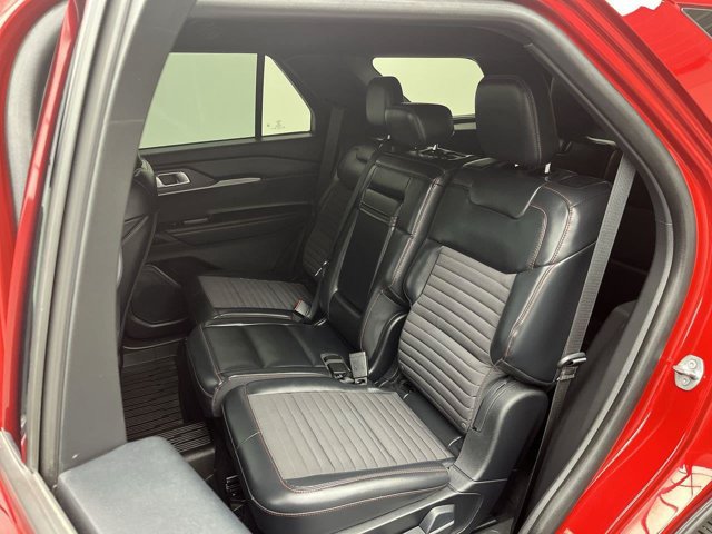 Certified 2025 Ford Explorer ST-Line w/ ST-Line Street Pack AWD/4WD image 13