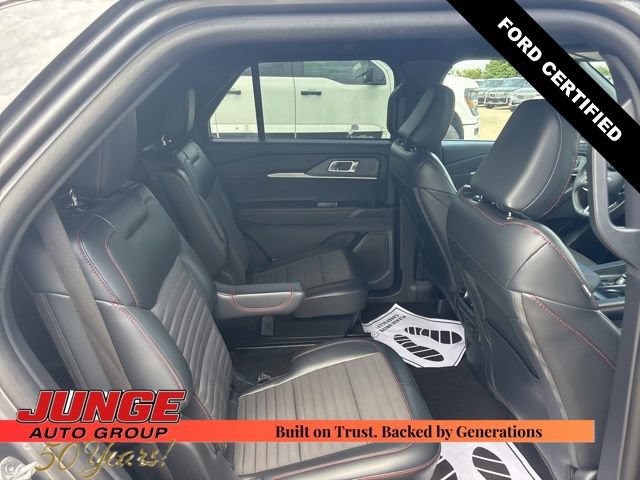 Certified 2025 Ford Explorer ST-Line AWD/4WD image 11