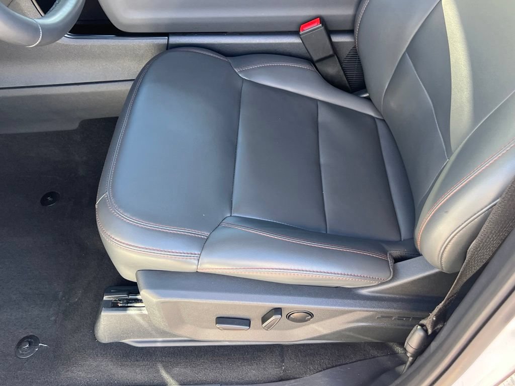 Certified 2025 Ford Expedition Active AWD/4WD image 28
