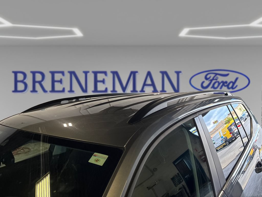 Used 2025 Volkswagen Atlas SE AWD/4WD image 12