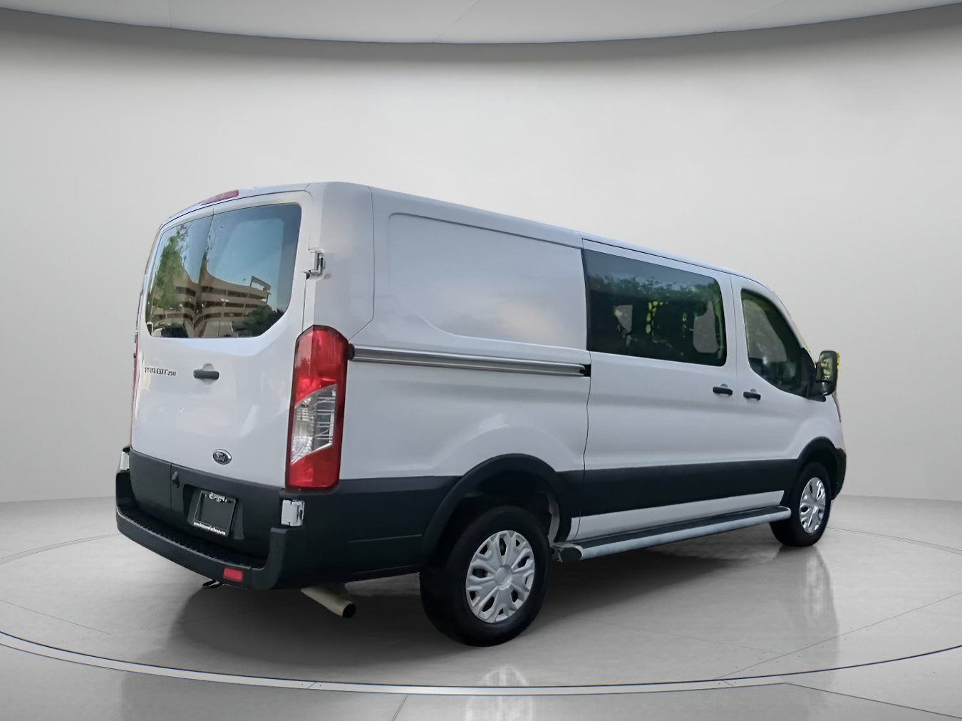 Certified 2025 Ford Transit 250 Low Roof w/ Exterior Upgrade Package RWD image 28