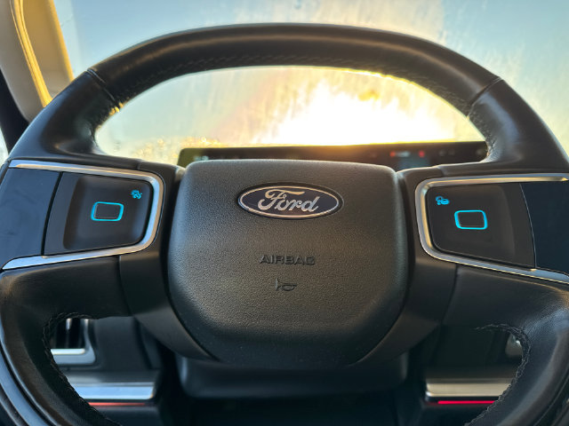 Certified 2025 Ford Expedition Platinum AWD/4WD image 18