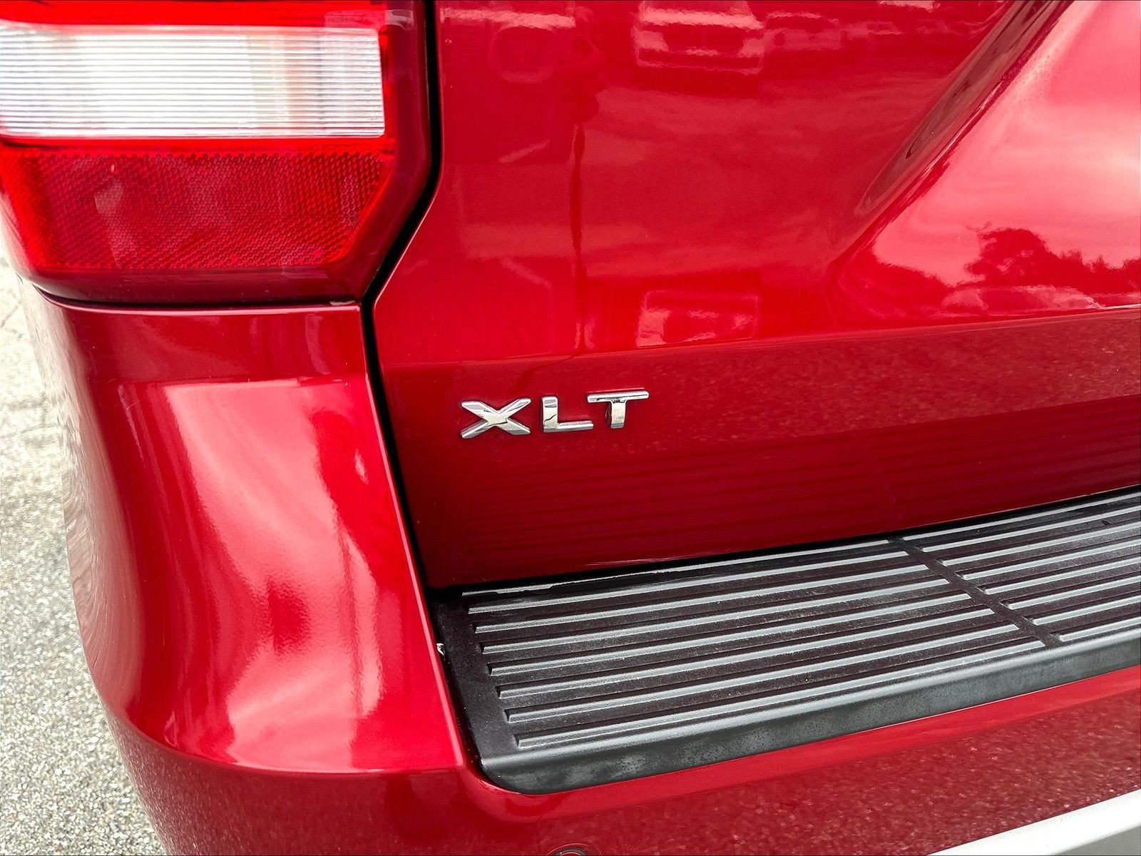 Certified 2021 Ford Expedition XLT RWD image 25