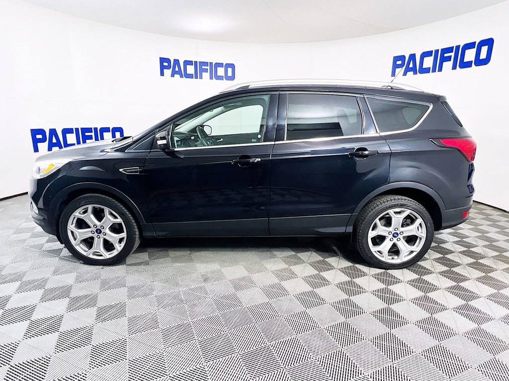 Certified 2019 Ford Escape Titanium AWD/4WD image 5