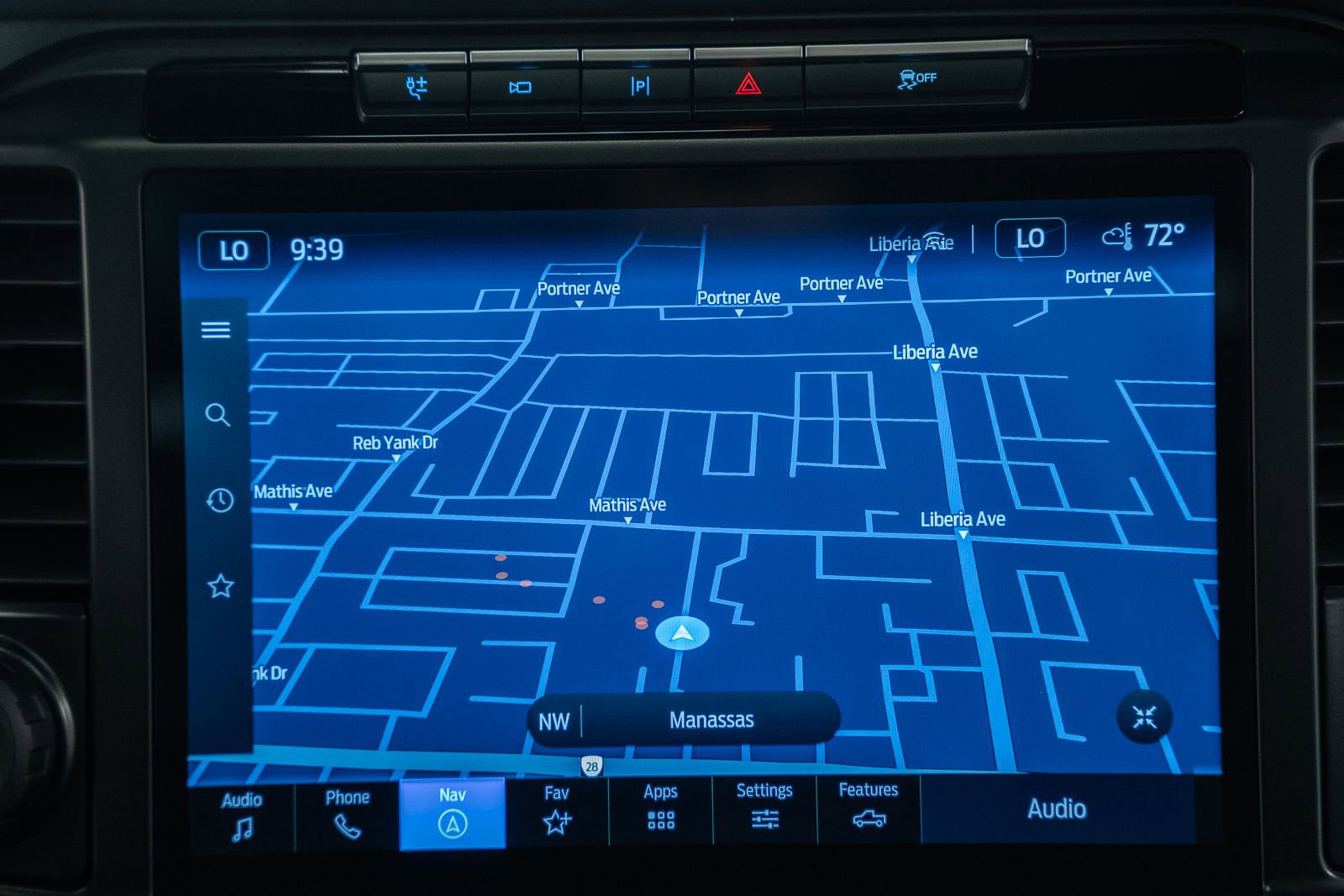 Certified 2024 Ford F150 Lariat w/ Equipment Group 502A High image 29