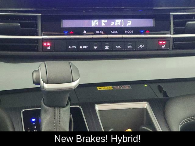 Used 2025 Toyota Sienna XLE w/ XLE Plus Package image 22