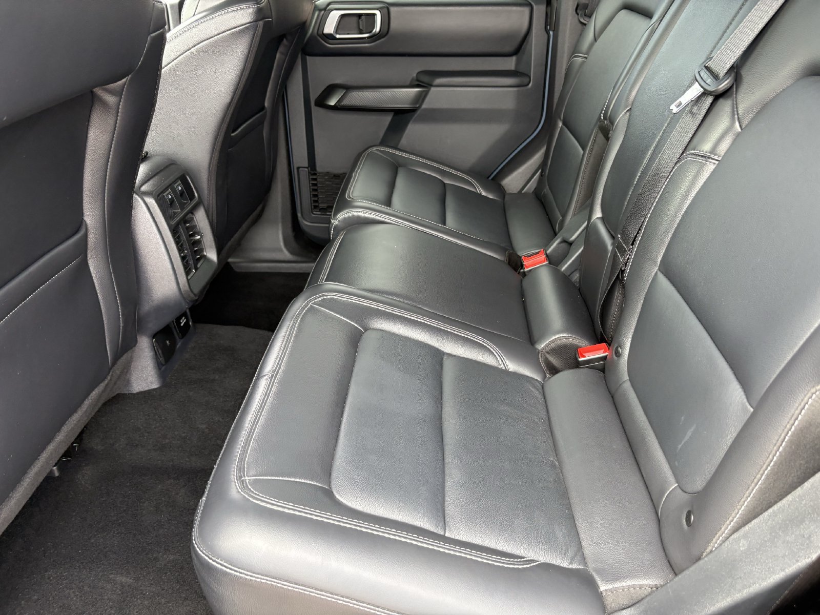 Certified 2025 Ford Bronco Outer Banks AWD/4WD image 21