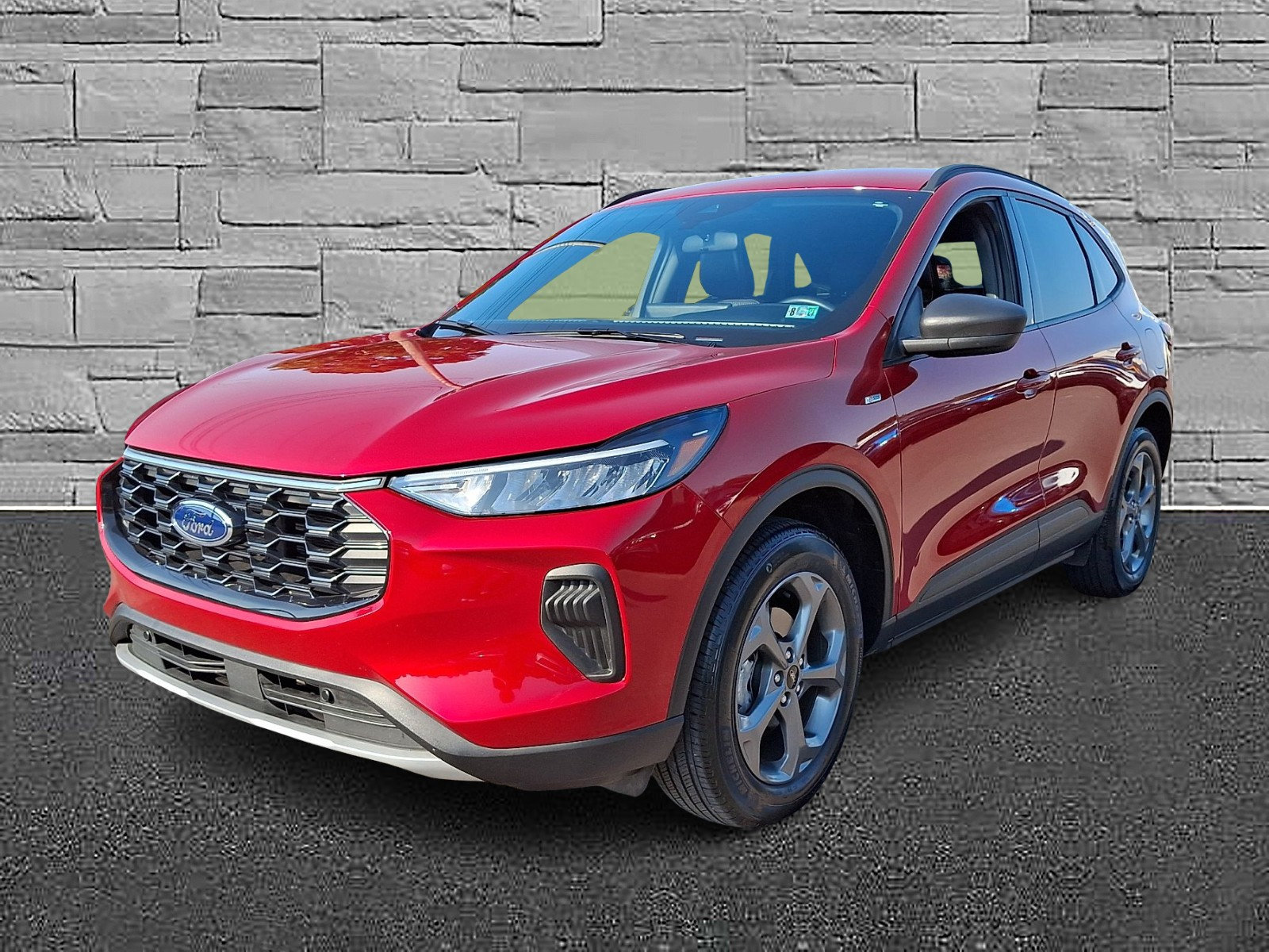 Certified 2025 Ford Escape ST-Line w/ Tech Pack #1 AWD/4WD image 4