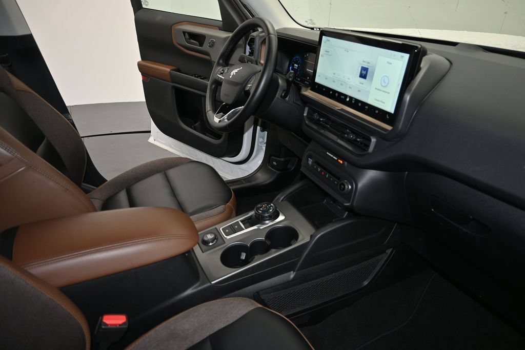 Certified 2025 Ford Bronco Sport Outer Banks AWD/4WD image 13