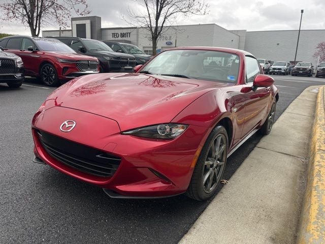 Used 2020 MAZDA MX-5 Miata RF Grand Touring RWD image 2