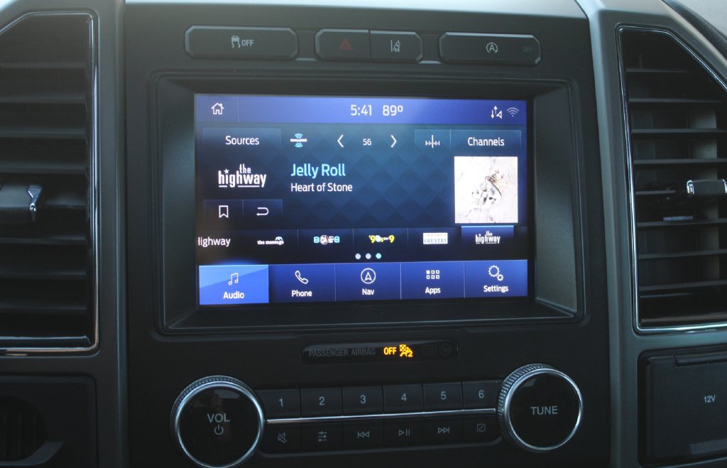 Certified 2021 Ford Expedition XLT RWD image 12