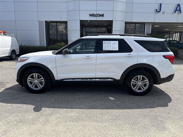 Certified 2023 Ford Explorer XLT w/ Equipment Group 202A AWD/4WD image 2