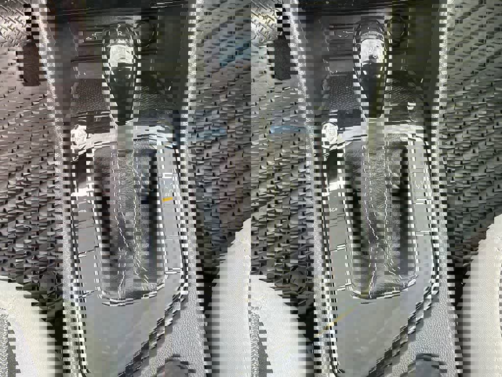 Used 2024 Volkswagen Taos S image 29