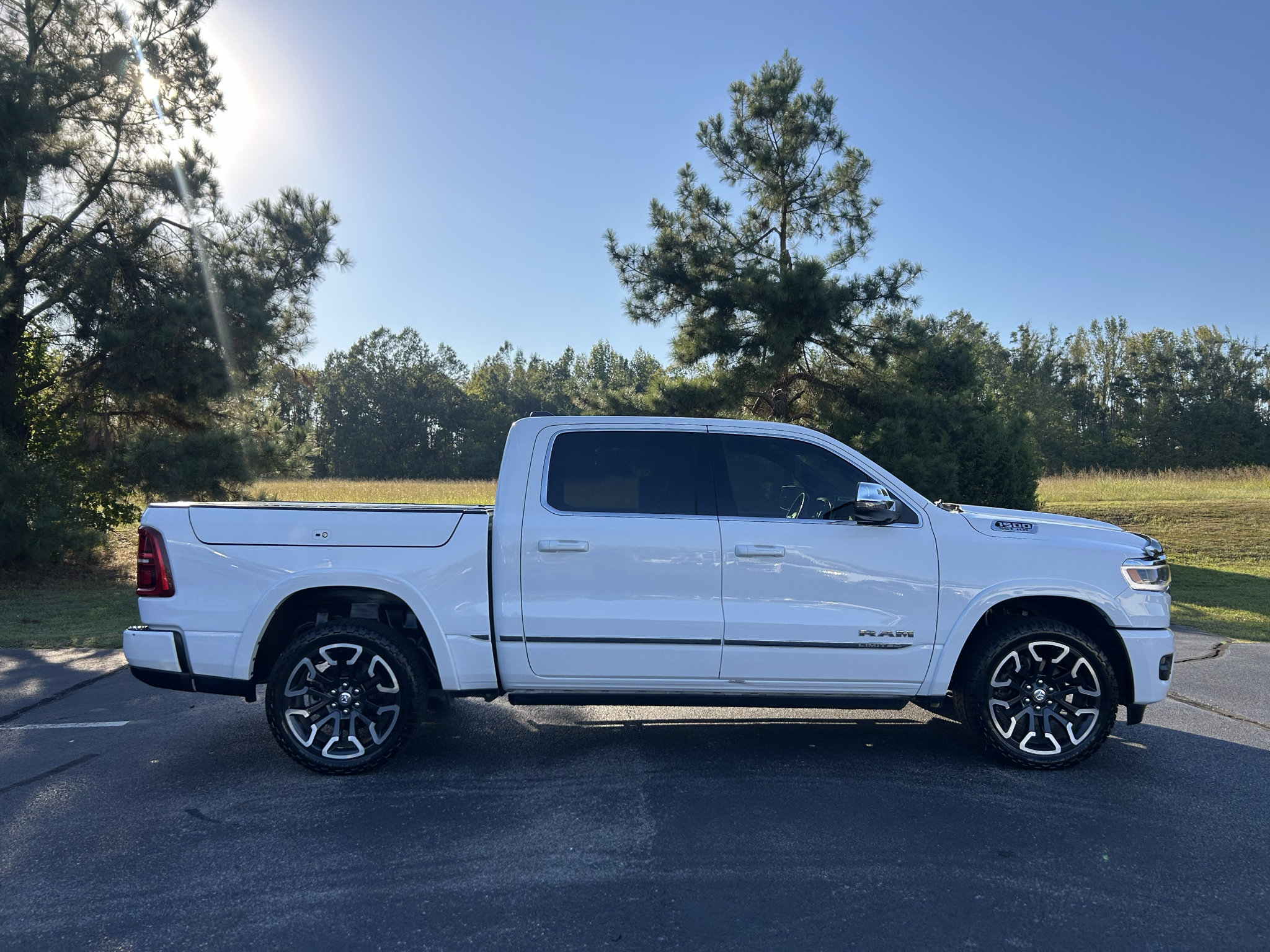Used 2025 RAM 1500 Limited AWD/4WD image 39
