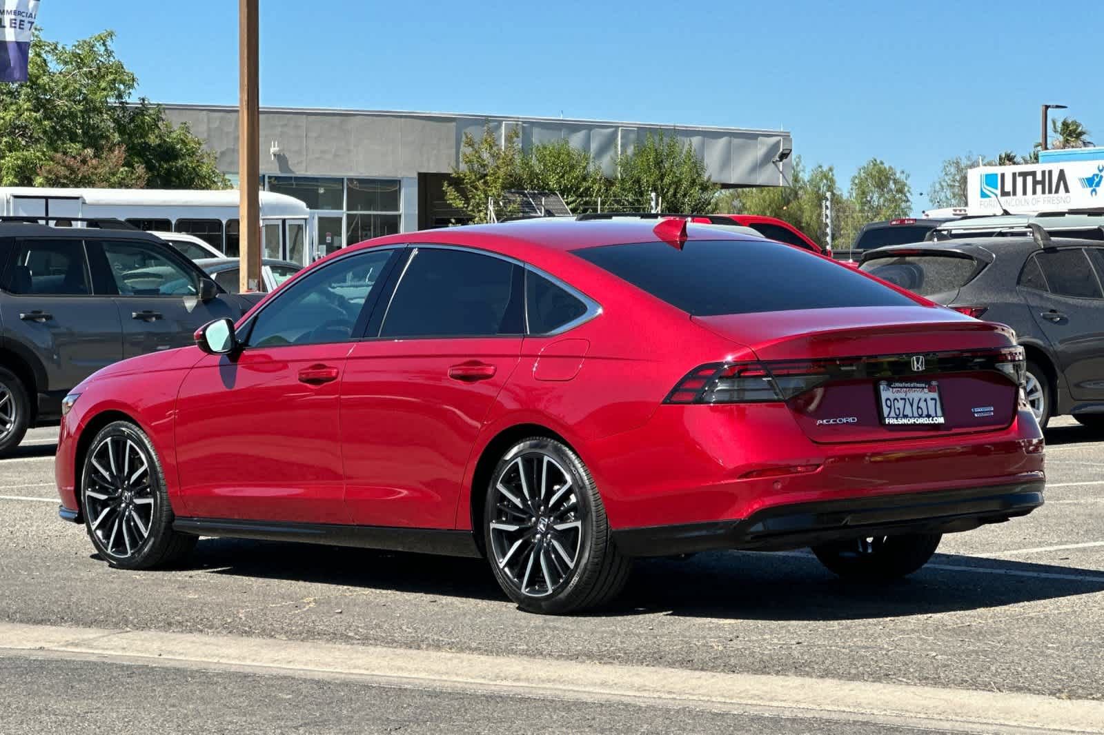 Used 2023 Honda Accord Touring image 7