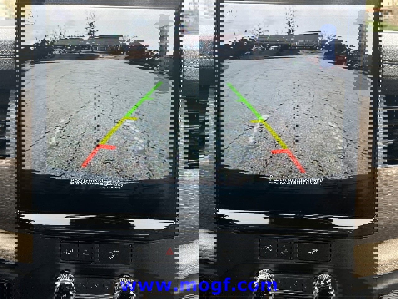 Certified 2024 Ford Expedition Limited image 9