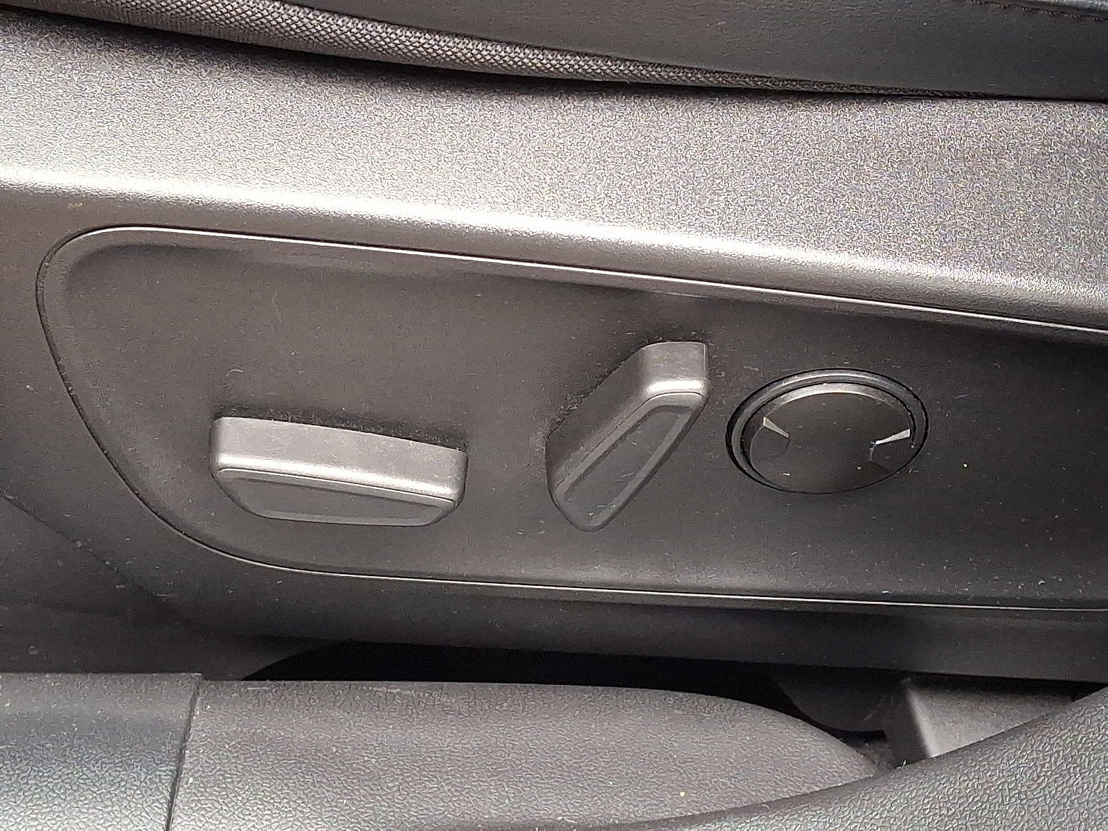 Certified 2023 Ford Escape ST-Line w/ Tech Pack #1 image 17