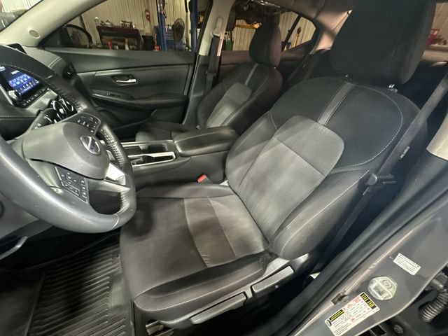 Used 2022 Nissan Sentra SV FWD image 17