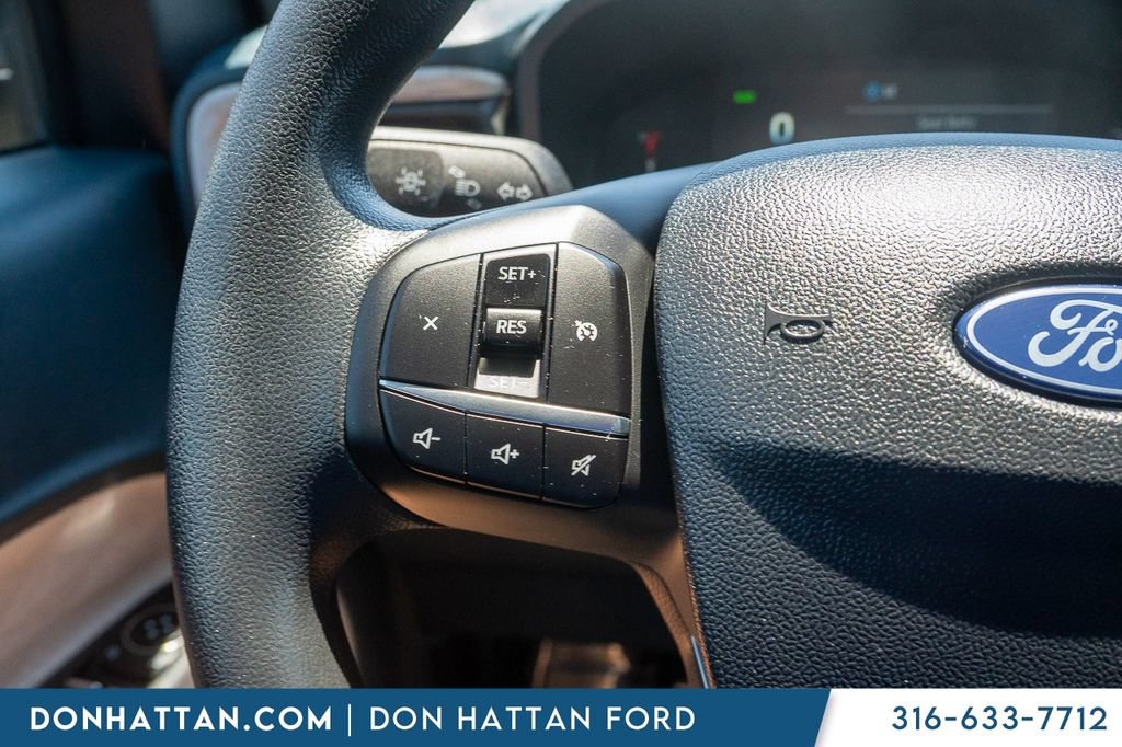 Certified 2025 Ford Maverick XLT FWD image 14