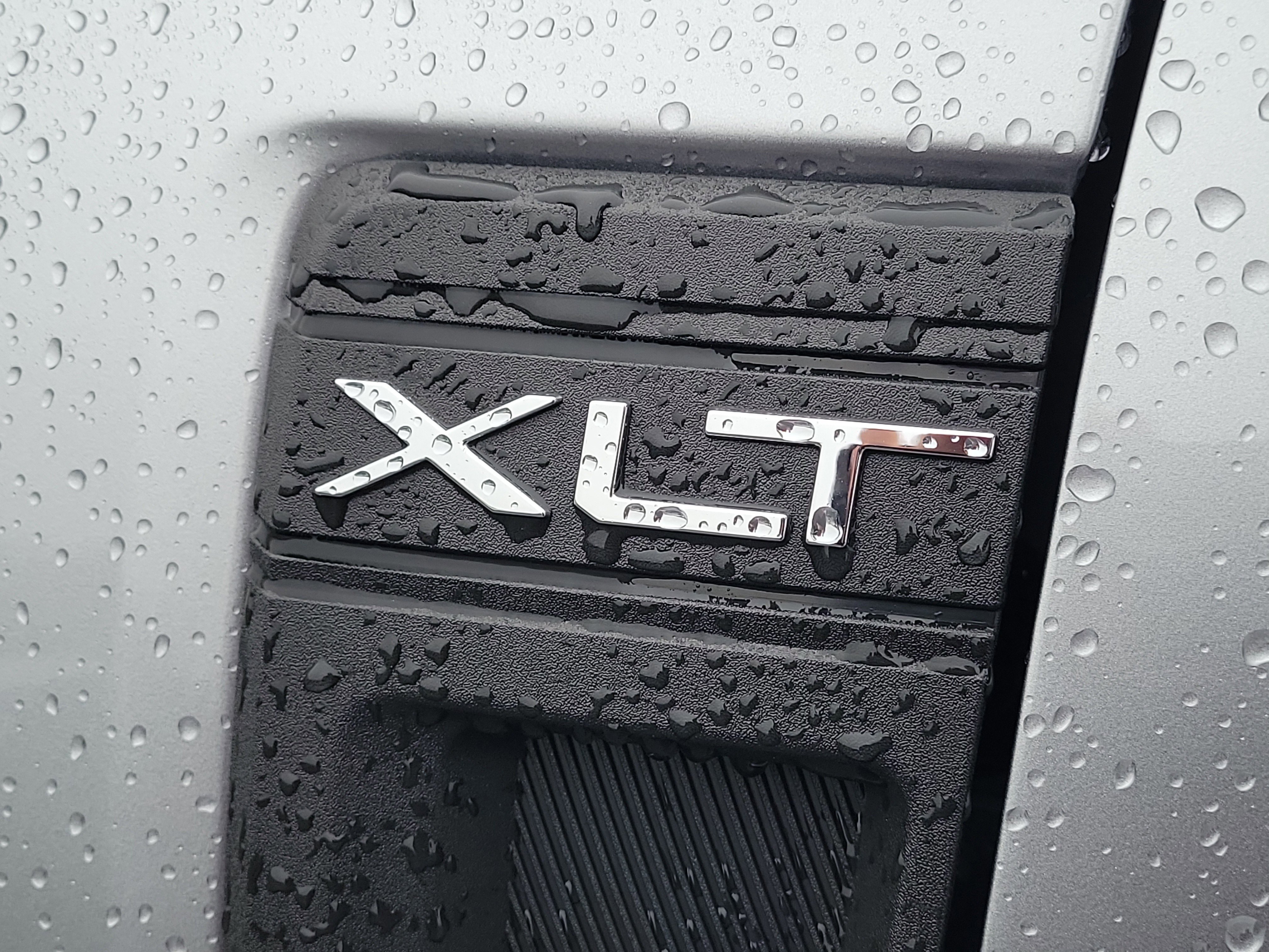 Certified 2024 Ford Maverick XLT w/ XLT Luxury Package image 8