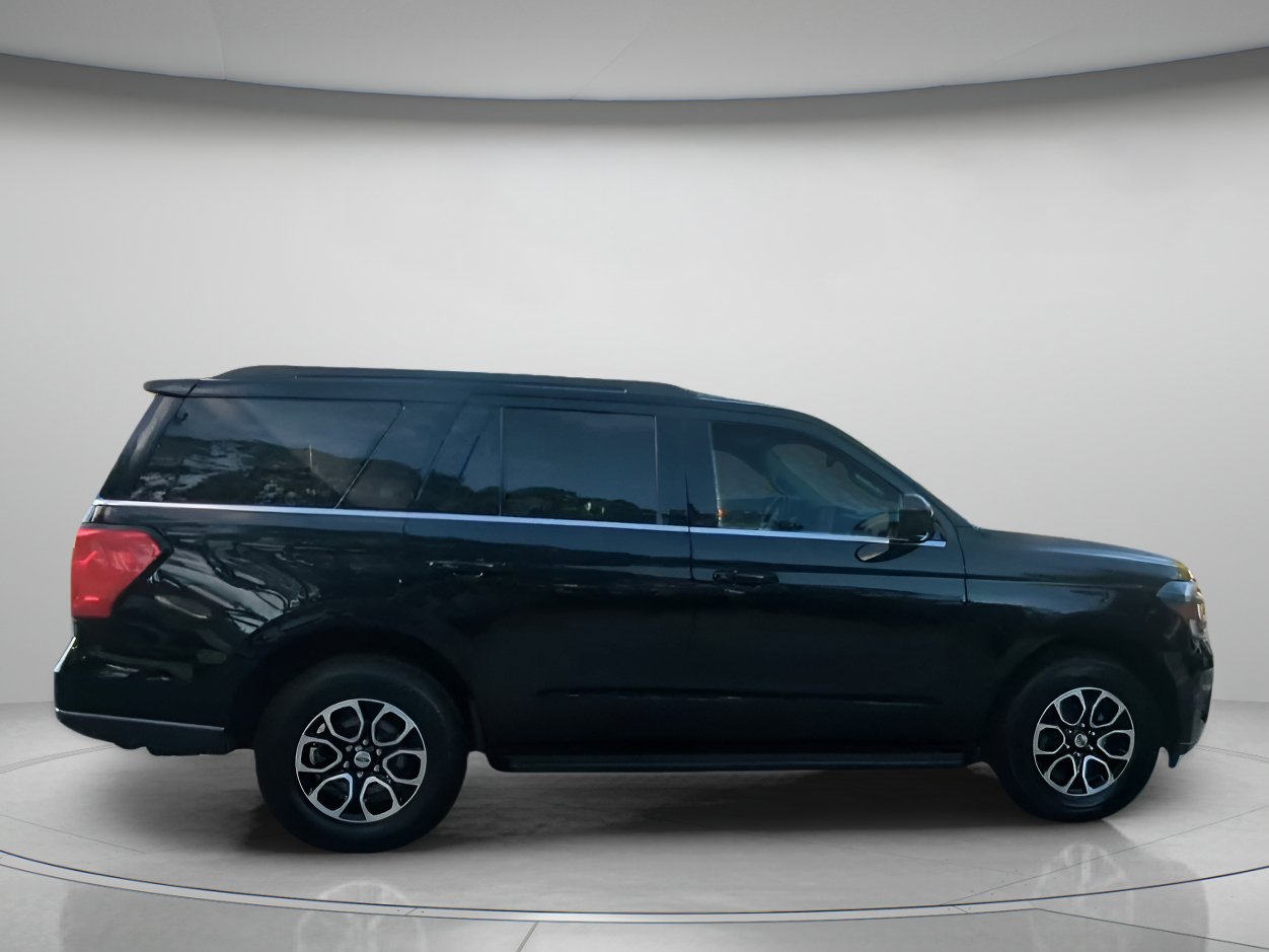 Certified 2024 Ford Expedition XLT RWD image 31