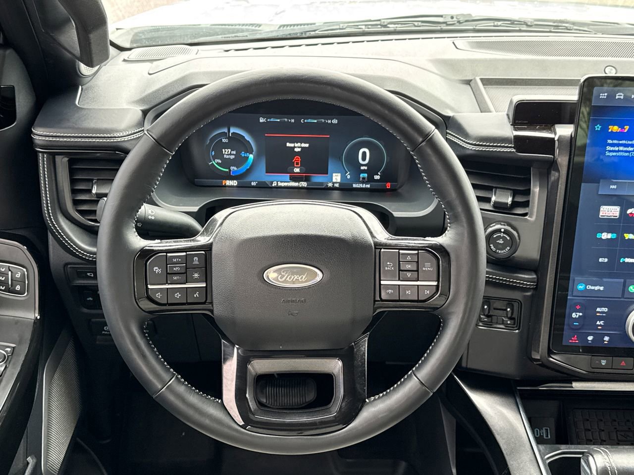 Certified 2023 Ford F150 Lightning Platinum image 28