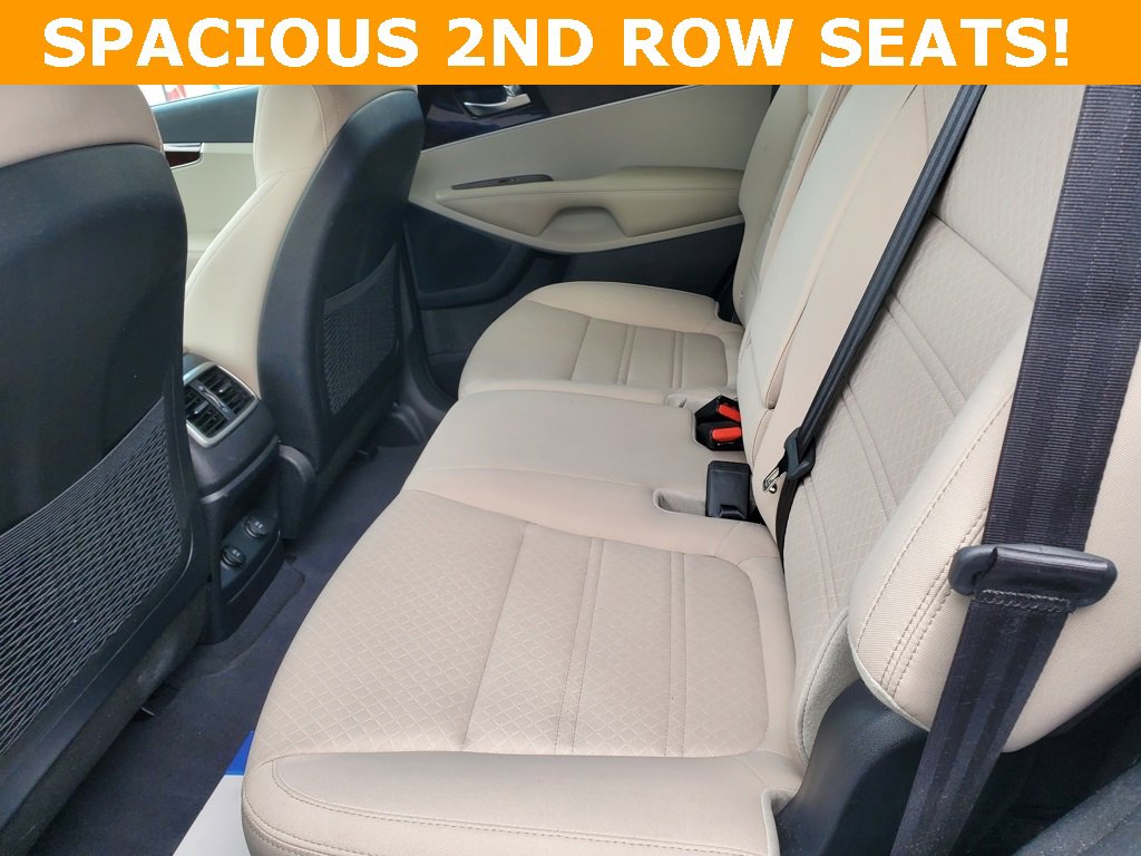 Used 2017 Kia Sorento LX image 8