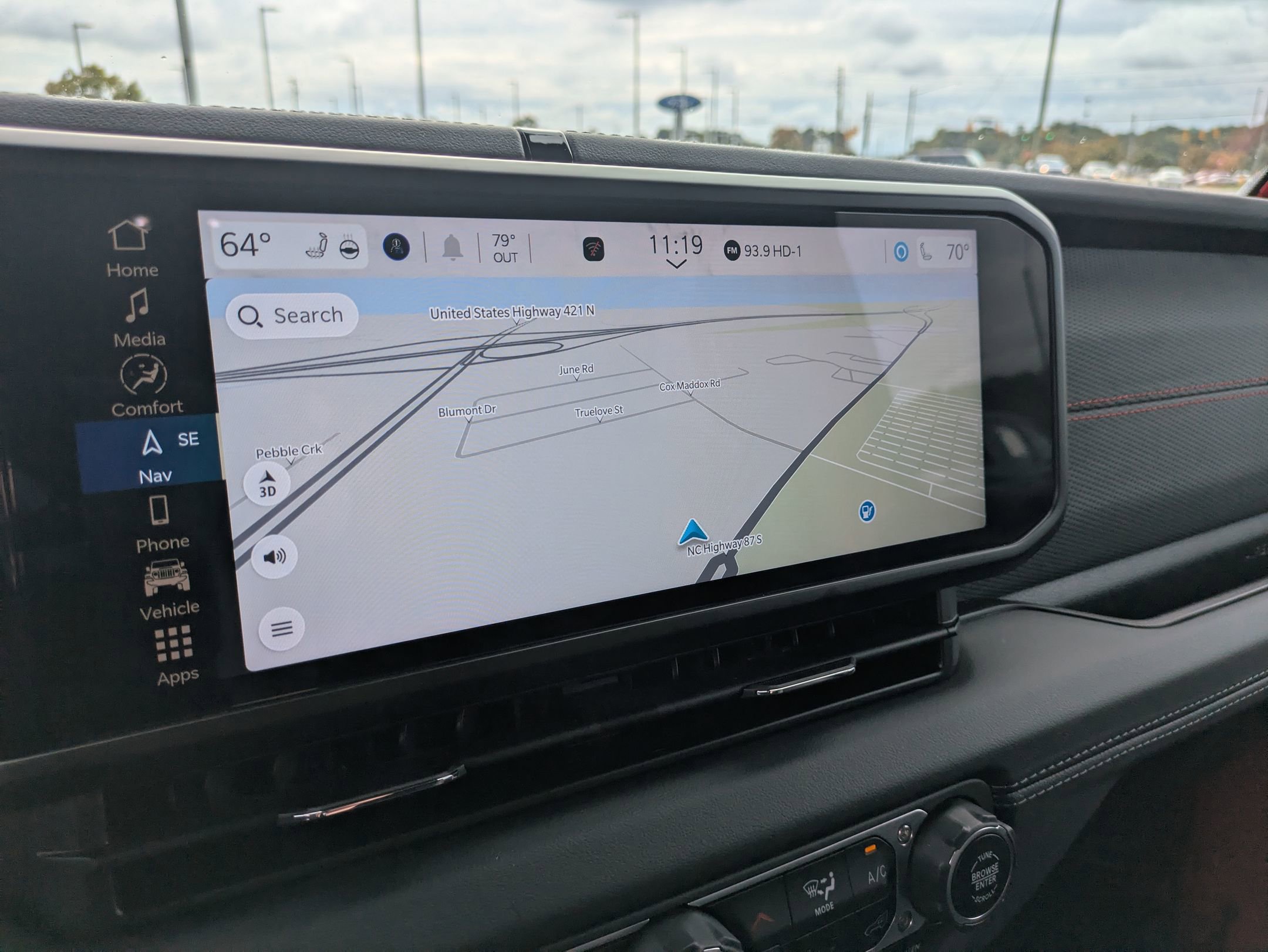 Used 2024 Jeep Wrangler Unlimited Rubicon w/ Technology Group image 25