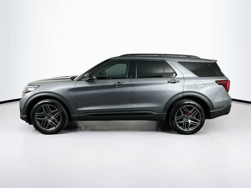 Certified 2025 Ford Explorer ST-Line w/ ST-Line Street Pack AWD/4WD image 3