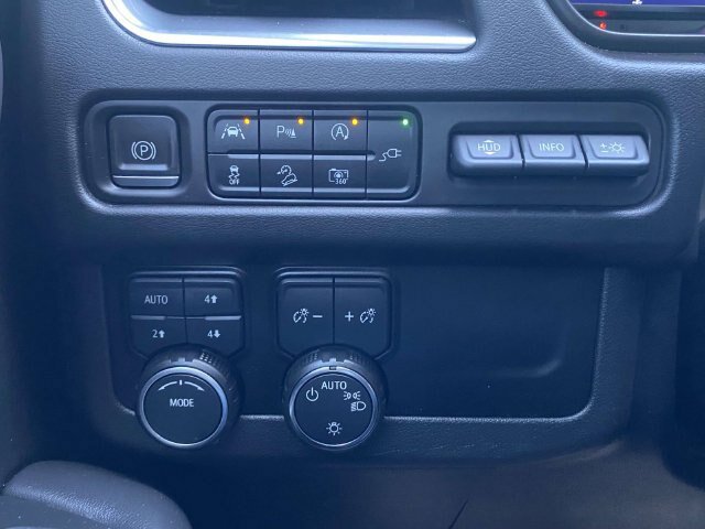Used 2022 Chevrolet Tahoe High Country AWD/4WD image 20