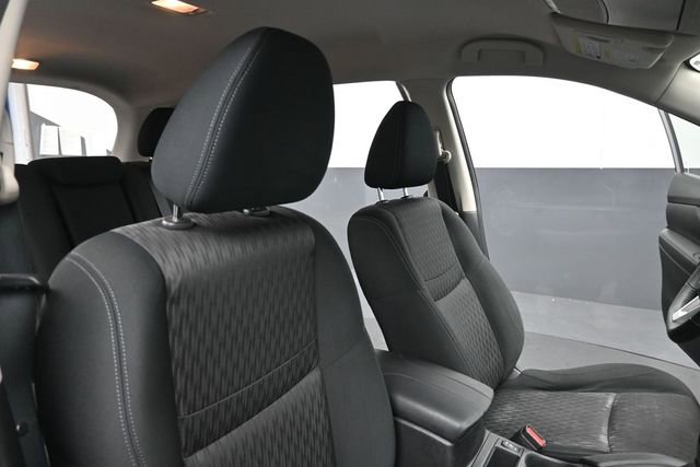 Used 2020 Nissan Rogue SV FWD image 28
